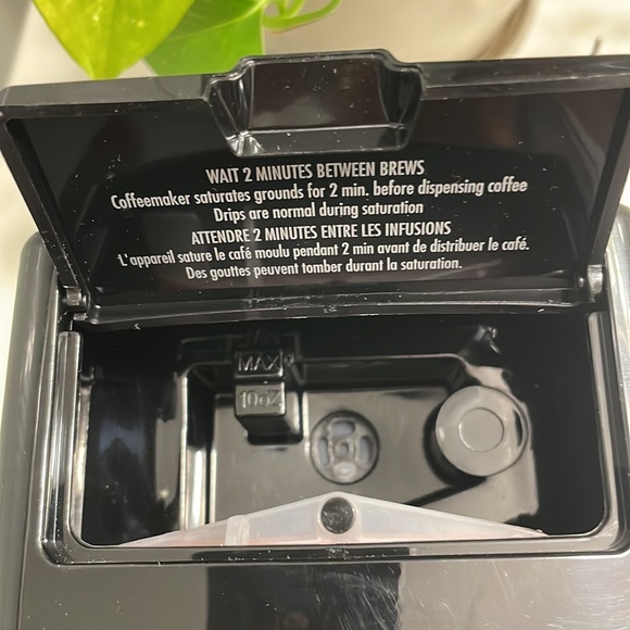 Proctor Silex Single-Serve Coffee Maker,10oz Capacity Black,Model 49961 - Picture 6 of 12